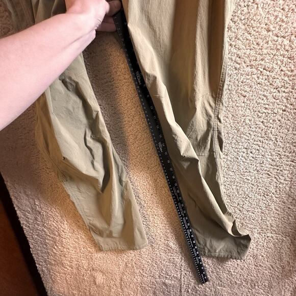 Marmot‎ Pants Women’s Sz 12 XL Tan Rollup Convertible Lightweight Outdoor Hiking - Picture 16 of 16